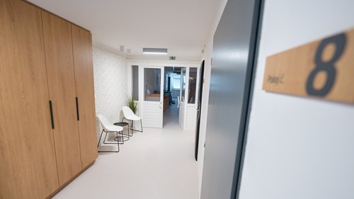 Chodba pokoj porodnice2