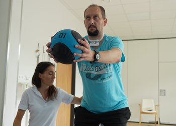Když pacient znovu vstane, kazuistika z moderní neurorehabilitace